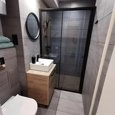 6 Kawalerka Szmargdowa Apartment *